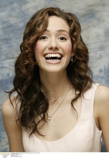 smile fangs Emmy Rossum vampire Lilly Emmy Rossum Smile, Emmy Rossum Style, Emmy Rossum, Bleach Manga, Modern Love, Face Claims, Celebrities Female, Famous People, Character Inspiration