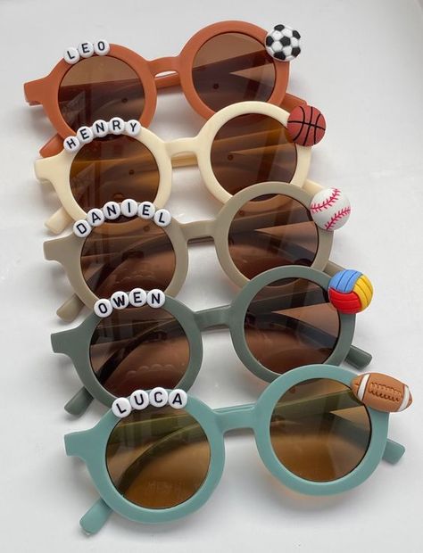 Beautiful. And very good quality🩷🙂‍↔️ I recommend Sunglass Party Favors Birthday, Cute Party Favors For Kids, Fiesta Party Favors For Kids, Kids Sunglasses With Name, Party Favors For Kids Birthday Unique, Diy Kids Sunglasses, Groovy One Party Favors, Unique Party Favors For Kids, Summer Birthday Party Ideas For Boys