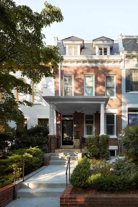 See How Peltrie Place Renovated This Narrow 100-Year-Old D.C. Home | Architectural Digest Row House Dining Room, Row House Decorating, Victorian Row House Interior, Dc Townhouse Interior, Baltimore Row Home Interior Design, Rowhome Interior Design, 60s Townhouse, Row Home Living Room, Row House Living Room