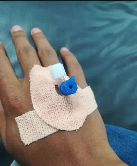 Vigo Hand Pic, Hospital Trip In Hand Snapchat, Trips In Hand Hospital, Drip On Hand Real Pic At Home Snap, Finger Fracture Snap, Blade Cuts For Fake Love Snap, Cannula Hand Hospital, Hand Drip In Hospital Snap Indian, Bike Accident Hand Dpz