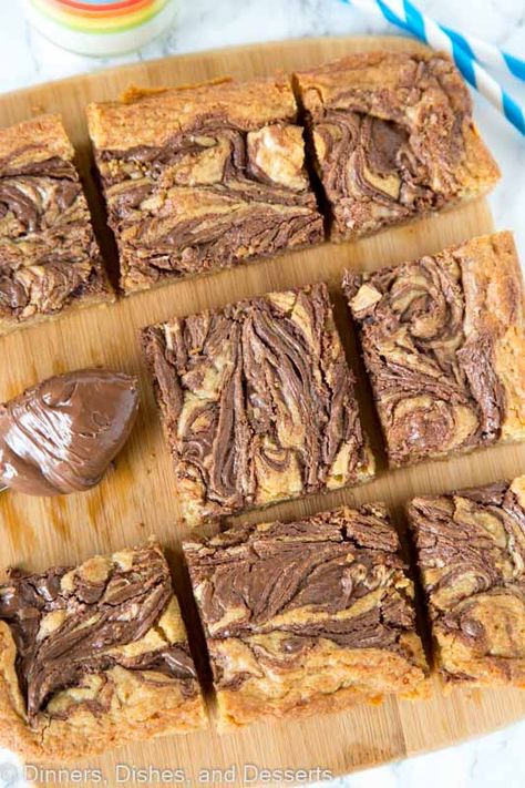 Easy Blondies, Nutella Blondies, Nutella Recipes Easy, Cocoa Brownies, Peanut Butter Nutella, Swirl Brownies, Nutella Brownies, Nutella Recipes, Mocktail Recipe