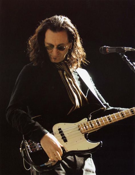 Rush Geddy Lee, Rush Concert, Alex Lifeson, Rush Band, Geddy Lee, Neil Peart, Bass Guitar Lessons, Bass Guitarist, Big Time Rush