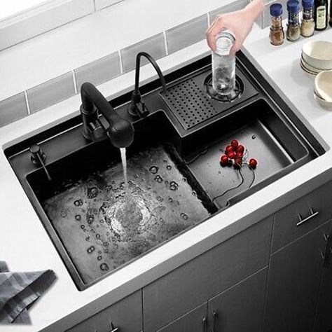 Vegetable Wash, Best Kitchen Sinks, Modern Kitchen Sinks, Black Kitchen Sink, Indoor Kitchen, Kitchen Sink Design, Sink Design, Smart Kitchen, Kitchen Remodeling Projects