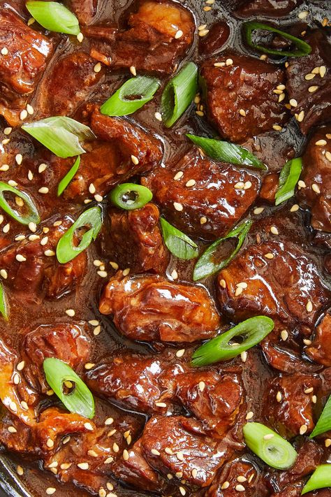 Slow Cooker Korean Beef - Damn Delicious Slow Cooker Beef Recipe, Crock Pot Asian, Hunting Recipes, Damn Delicious Recipes, Korean Beef Bulgogi, Korean Beef Recipes, Slow Cooker Korean Beef, Crockpot Roast Recipes, Slow Cooker Asian