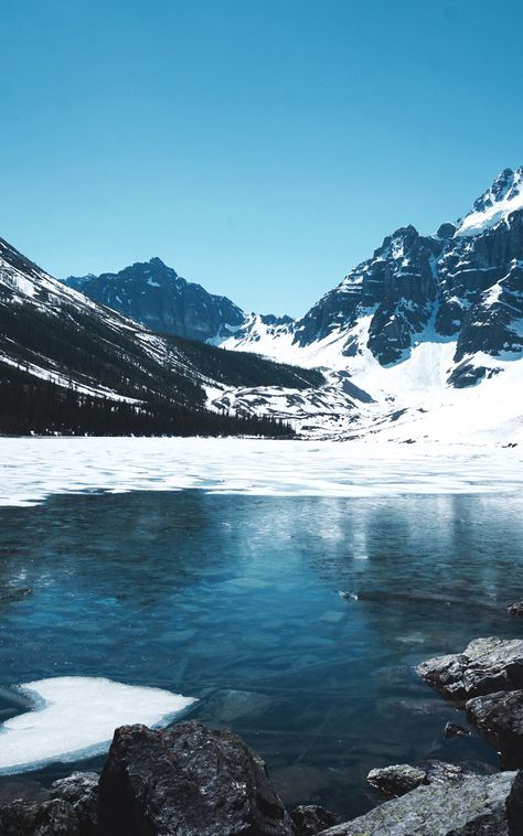 #ice #lake #mountains #snow #Nature. Read more: https://wallpapershd.info/wallpaper-snow-ice-mountains-lake-1584920884.html Check more at https://wallpapershd.info/wallpaper-snow-ice-mountains-lake-1584920884.html Ice Mountain Wallpaper, Wallpaper Snow, Ice Mountain, Snow Nature, Ice Lake, Huawei Wallpapers, Mountain Vibes, Mountains Snow, Mountain Wallpaper