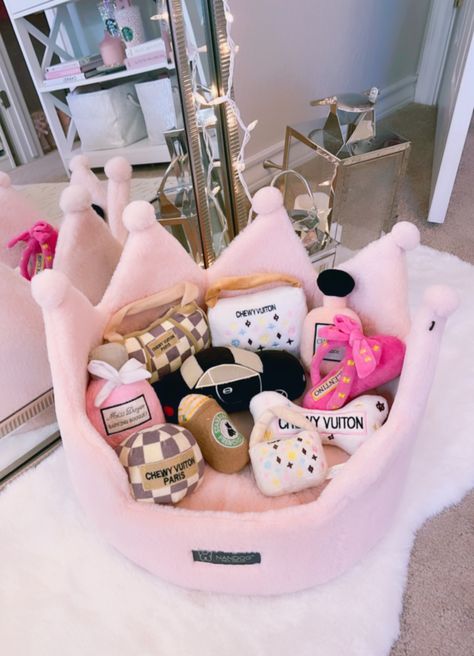 Aesthetic Dog Cage Ideas, Bougie Dog Aesthetic, Pink Dog Room, Cute Dog Essentials, Dog Toys Cute, Pink Dog Supplies, Dog Essentials Aesthetic, Boujee Puppy, Cute Dog Products