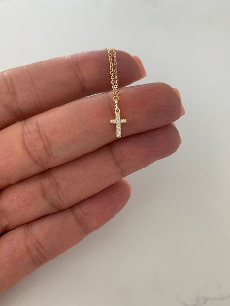 Cross Necklace Dainty, Mini Cross Necklace, Gold Cross Necklace Aesthetic, Cute Cross Necklace, Cross Necklace Aesthetic, Cross Pendant Necklace Woman, Necklaces Cross, Small Cross Necklace, God Necklace