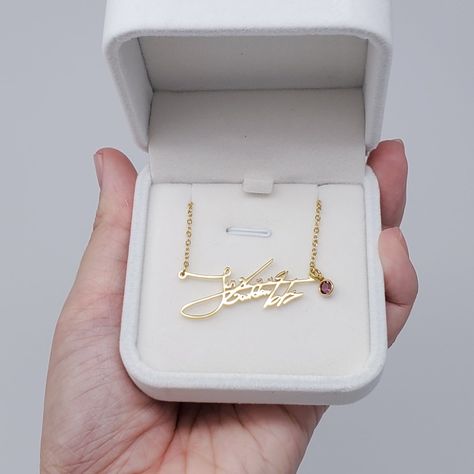 BTS Jungkook Signature Necklace 😍 Jungkook Jewelry, Jungkook Necklace, Jungkook Signature, Bts Necklace, Bts Jewelry, Bts Products, Bts Accessories, Bts Signatures, Handwritten Necklace