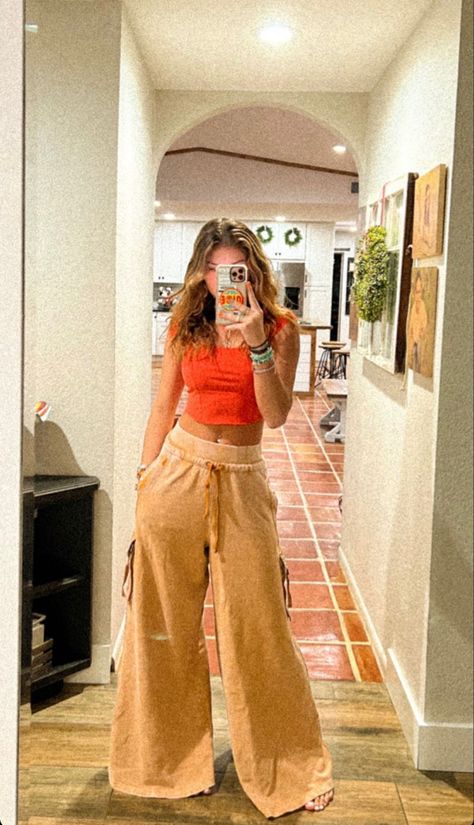 Lexi Hidalgo, Looks Hippie, Beachy Outfits, Hawaii Outfits, Earthy Outfits, Summer Fits, Simple Trendy Outfits, Hippie Outfits, Cute Everyday Outfits