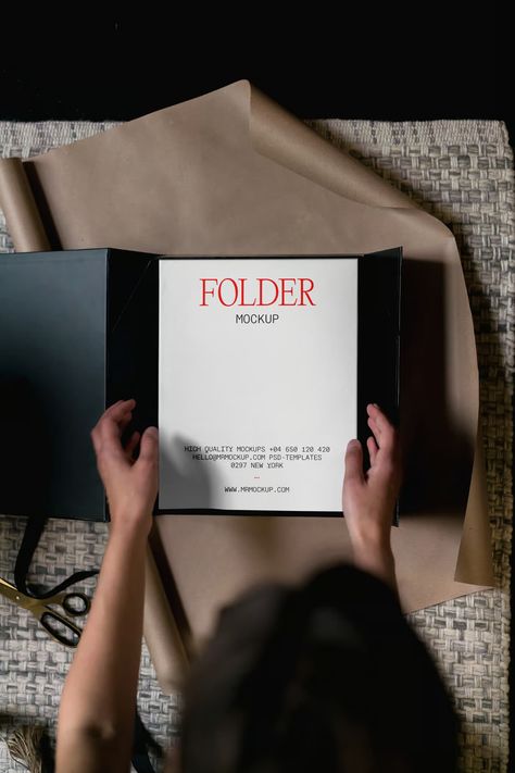 Free Folder Mockup — Mr.Mockup Folder Mockup, Cart Logo, Stationery Business Card, Stationery Mockup, Branding Mockups, Business Stationery, Free Mockup, Psd Templates, Poster Frame