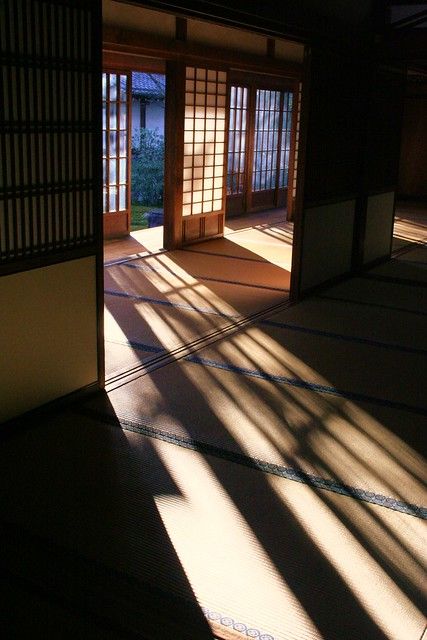 Japanese Interior, Kyoto Japan Cherry Blossom, Japanese Interior Design Modern, Zen Temple, Japanese Buildings, Kyoto Japan Travel, Free Building Plans, Kyoto Japan, Japanese House