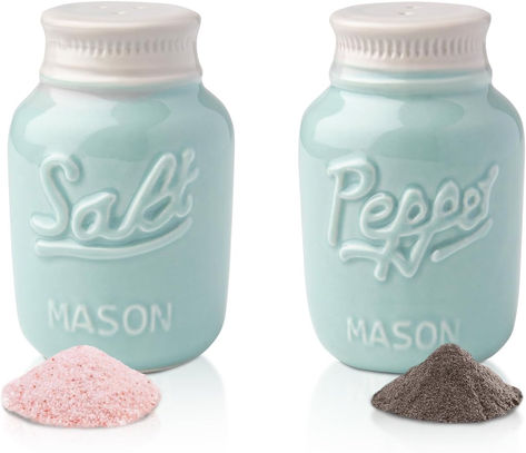 Collector's kitchen salt and pepper shakers - Beautifully styled for kitchen and tabletop, fit perfectly with any vintage, rustic, traditional, country or shabby chic dining look; iconic and timeless.
First class ceramic - Vintage-style mason jar salt and pepper shakers made from up-to-date first class ceramic treated to resist chipping, staining and fading; will look lovely for many years of use.
Upgrade your kitchen or delight friends and family with this outstanding mason jar décor. Mason Jar Utensil Holder, Mint Green Kitchen, Green Kitchen Accessories, Christmas Mason Jars Diy, Mason Jar Design, Mason Jar Christmas Gifts, Salt Dish, Mason Jar Decor, Shabby Chic Dining