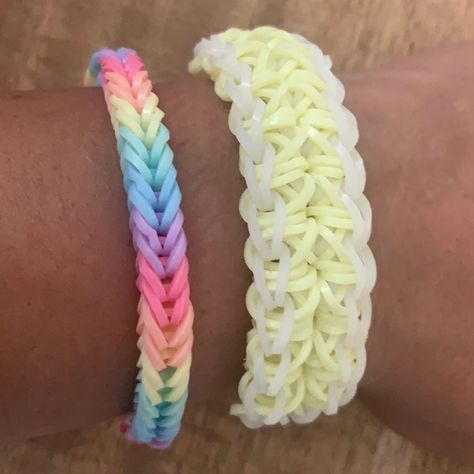 Bracelets Rainbow Loom Hand Made Brand New, Set Of 2. Great For Summer! Please See Pictures First Picture Was On An Adult And The 2 Picture Is On A 9 Year Old Just So You Can Have An Idea How They Fit. Loom Band Bracelet Ideas, Rainbow Loom Bracelets Color Ideas, Rainbow Loom Color Combinations, Looming Bracelets, Loom Bracelets Ideas, Rubber Band Bracelet Ideas, Loom Band Ideas, Rainbow Loom Ideas, Rainbow Loom Animals