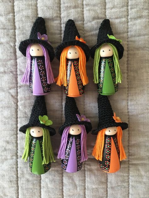 Halloween Peg Dolls, Witches Hand, Flower Witch, Witch Home, Miniature Witch, Doll Kitchen, Witch Home Decor, Halloween Witch Dolls, Halloween Folk Art