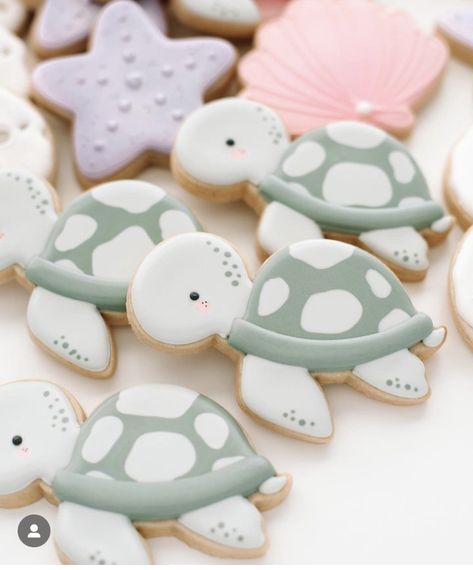 Turtle Cookies Decorated, Sea Turtle Cookies, Ocean Cookies, Turtle Baby Shower, Turtle Birthday Parties, Beach Cookies, Turtle Cookies, Sugar Cookie Royal Icing, Turtle Birthday