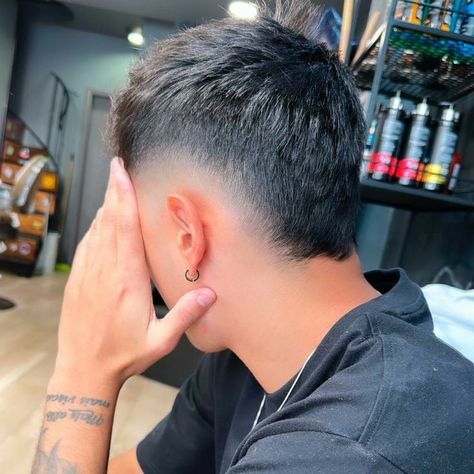 Cortes Aesthetic, Taper Fade Short Hair, Fade Haircut Curly Hair, Short Fade Haircut, Drop Fade Haircut, Mohawk Hairstyles Men, Mens Hairstyles Fade, Mens Haircuts Short Hair, Burst Fade