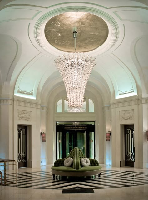 European Hotel, Hotel Lobby Design, Classic Hotel, Rosewood Hotel, Lift Lobby, Hotel Lobbies, Floor Pattern, Marble Floors, Lobby Lounge