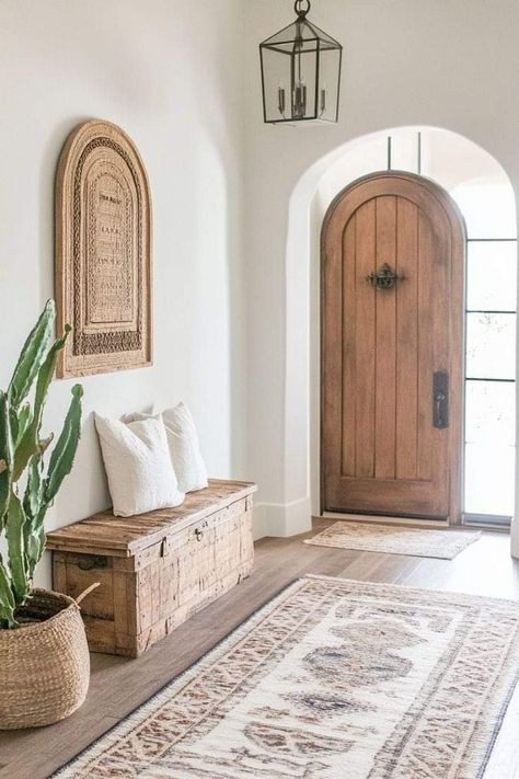 Mediterranean Entryway, Interior Styles Guide, Farmhouse Tour, Entryway Decor Ideas, Fall Decorating Ideas, Desert Decor, Modern Entryway, Fall Farmhouse, Entryway Ideas