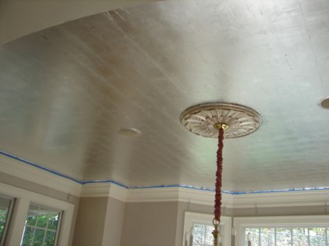 Silver Leaf Ceiling Dining Room Ceiling, Romantic Bedroom, Painted Ceiling, Painting Wallpaper, Neutral Decor, White Decor, Interior Projects, Ceiling Design, Silver Leaf