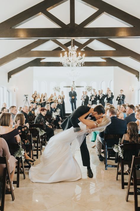 Love this photo of the classic wedding recessional dip and kiss! #weddinginspo #weddinginspiration #weddings #venue #weddingchapel #weddingreception #dfwwedding #dallasweddings #texaswedding #dvinegracevineyard #weddingtips #weddingvenue #wedding #weddingplanning #weddingdetails #dallaswedding #eventvenue #weddingceremony #weddingkiss Wedding Dip Kiss Picture Ideas, Ceremony Dip Kiss, Pictures Before Wedding, Isle Dip Kiss Wedding, End Of Aisle Dip Kiss, After Ceremony Pictures, Wedding Recessional Photos, Alter Kiss Wedding, Before Ceremony Wedding Photos