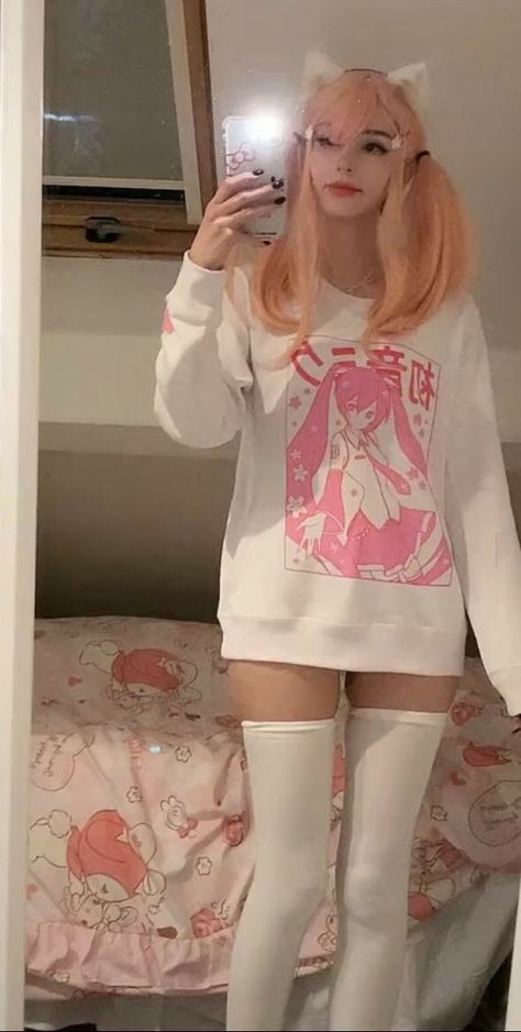 Lip Lock, Paznokcie Hello Kitty, Kawaii Outfit Ideas, Kawaii Outfit, Pastel Goth Fashion, Mia 3, Kawaii Fashion Outfits, Thigh High Socks, Swaggy Outfits