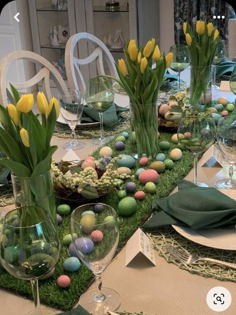 Easter Dinner Decor Table Settings, Hosting Easter Decor, Easter Bunny Table Decor, Easter Spread Table, Easter Lunch Decorations, Easter Banquet Table Decorations, Grass Table Runner Decor Easter, Easter Dinner Party Table Settings, Easter Dinner Party Ideas