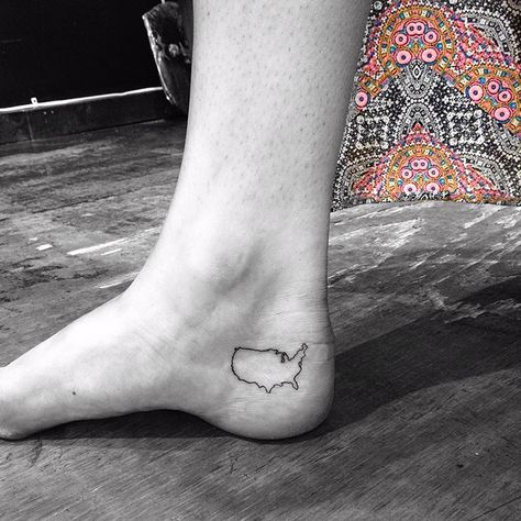 Minimalist Tattoo Art By The Famous JonBoy Who Inked Kendall Jenner | Bored Panda Inner Ankle Tattoo, Inner Ankle Tattoos, Tiny Foot Tattoos, Jonboy Tattoo, State Tattoos, Map Tattoo, Patriotic Tattoos, Usa Tattoo, Ankle Tattoo Designs