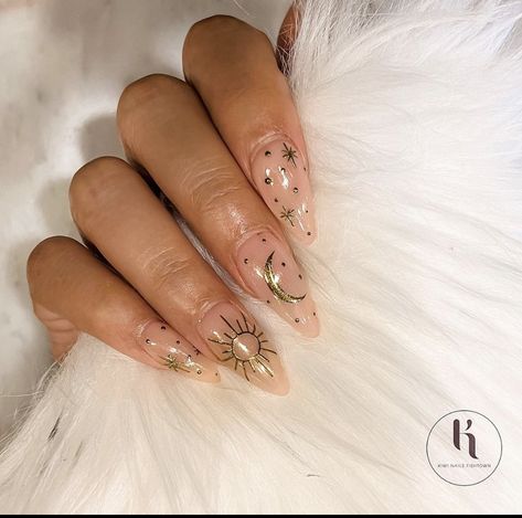 Sun Nails, Concert Nails, Star Nail Designs, Almond Acrylic Nails, Senior Prom, Star Nails, Neutral Nails, Minimalist Nails, Dream Nails