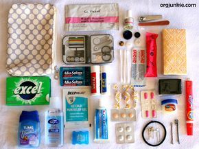 emergency kit for your purse...it's big enough. Why have I not thought of this sooner Do It Yourself Decoration, Car Emergency Kit, Purse Essentials, Organisation Hacks, Organizing Hacks, Emergency Supplies, Emergency Prepping, College Hacks, Purse Organization