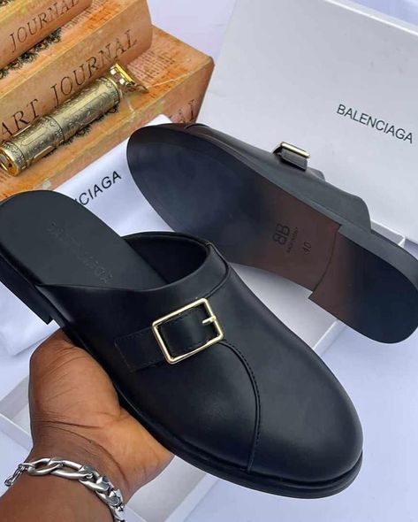 Sizes:40-46 Price:65,000 Send a DM to order WhatsApp:08104101651 Men Leather Sandals Fashion, Half Shoe, Latest Sofa, Mens Sandals Fashion, Shoe Makeover, Leather Slippers For Men, Half Shoes, Male Shoes, Latest African Men Fashion