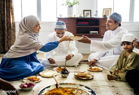 Muslim family having dinner on the floor | premium image by rawpixel.com Family Having Dinner, Ramadan Pics, Shish Tawook, Ramadan Collection, Lamb Kebabs, Berbuka Puasa, Feroz Khan, Muslim Family, Family Eating