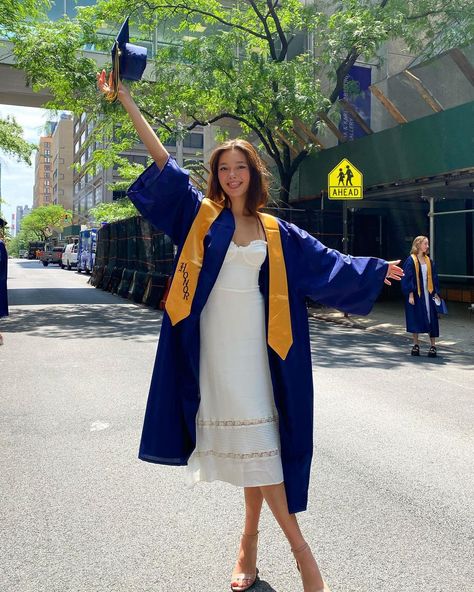 Outfit Ideas University, University Graduation Dresses, Convocation Dress, Convocation Outfit, College Grad Dresses, University Graduation Outfit, Graduation Outfit Ideas University, Graduation Ceremony Outfit, Graduation Outfits For Women