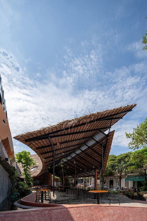 Simple Elevation, Among The Clouds, Mekong River, Thatched House, Studio Build, Rooftop Design, Bamboo Architecture, House On Stilts, Desain Lanskap