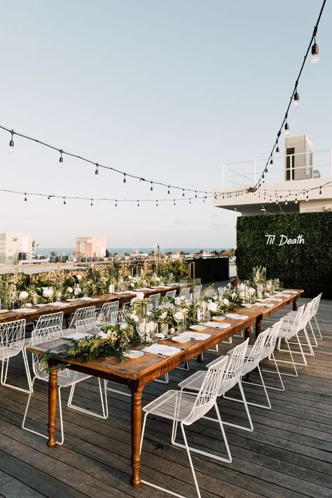 Wedding of the Day: A Modern Rooftop Reception in Miami's South Beach Rooftop Wedding Reception, Rooftop Reception, Modern Wedding Reception, Modern Wedding Decor, Modern Wedding Inspiration, Beach Wedding Inspiration, Rooftop Wedding, 2024 Wedding, Miami Wedding