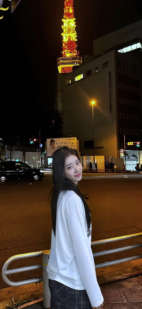 Chaeryeong Wallpaper #ITZY #CHAERYEONGWALLPAPERS Chaeryeong Gf Material, Chaeryeong Lockscreen, Chaeryeong Girlfriend Material, Chaeryoung Wallpaper, Chaeryeong Wallpaper, Chae Itzy, Chaeryoung Itzy, Itzy Wallpaper, Itzy Chaeryeong