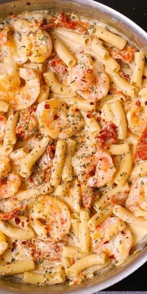 Mozzarella Sauce, Pasta Shrimp, Creamy Shrimp Pasta, Mozzarella Pasta, Recipe Shrimp, Resep Pasta, Pasta Italiana, Basil Pasta, Dried Basil