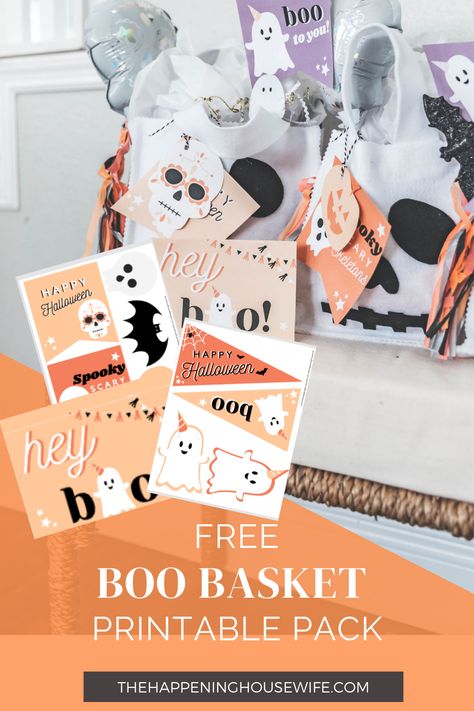 : Find the perfect Halloween gift for your friends, family, and neighbors with these creative and easy-to-make boo baskets. #halloween #boobaskets #fall Boo Basket Ideas, Boo Baskets, Halloween Gift Baskets, Boo Boo Bags, Pumpkin Books, Halloween Movie Night, Halloween Baskets, Halloween Wine, Boo Basket