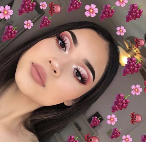 Pretty Pink Makeup Looks, Quinceanera Makeup Rose Gold, Makeup Ideas For Hot Pink Dress, Pink Xv Makeup, Blush Pink Eye Makeup, 15 Makeup Looks Pink, Pink Quince Makeup Looks, Blush Pink Makeup Looks, Maquillaje Baby Shower Mama