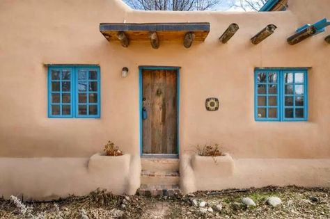 510 Sq. Ft. Small, Pueblo-Style Solar Home For Sale in Santa Fe Pueblo Style House, Pueblo Revival, Small House Bliss, Santa Fe Style Homes, Solar Energy Design, New Mexico Style, Santa Fe Home, Advantages Of Solar Energy, Adobe Home