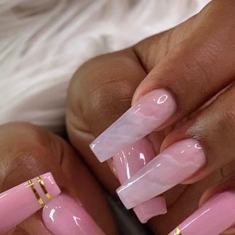 Winter Marble Nail Designs, Pink Marmor Nails, Ombré Marble Nails, Classy Ombre Nails, Marble Pink Nails, Pink White Ombre Nails, Ombre Pink Nails, Pink And White Ombre Nails, White Marble Nails