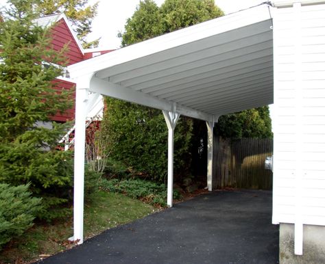 http://www.mobilehomerepairtips.com/mobilehomecarports.php has some information on to choose a carport for your home. Lean To Carport, Carport Addition, Building A Carport, Carport Patio, Diy Carport, Curved Pergola, Shed Landscaping, Carport Sheds, Carport Plans