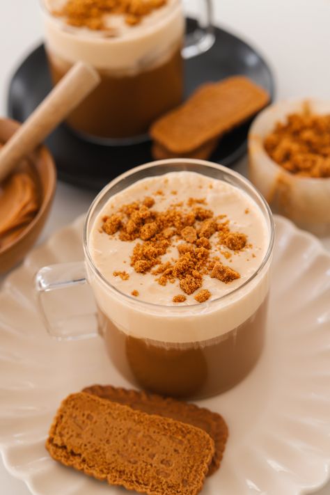 Cookie Butter Coffee Creamer, Cookie Butter Cold Foam, Cookie Butter Latte, Cold Foam Recipe, Butter Coffee Recipe, Homemade Cookie Butter, Coffee Creme Brulee, Diy Coffee Drinks, Classroom Cooking