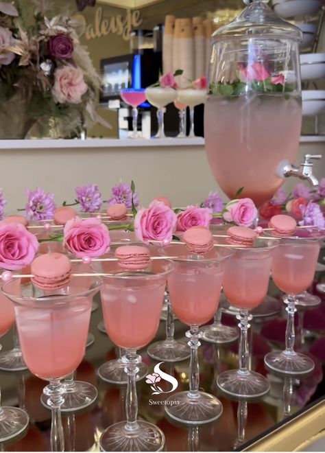 Pink Mocktail, Pink Brunch, Mixology Bar, Cocktail Station, Drink Display, Simple Family Meals, Pink Desserts, Bridal Shower Inspo, Engagement Dinner