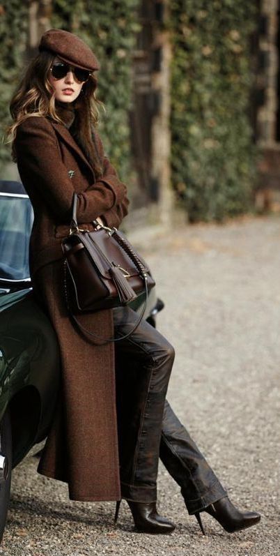 Classy Trousers, Chique Outfit, Fall Fashion Coats, Chique Outfits, Boating Outfit, Winter Mode, Mode Casual, Outfits With Hats, Inspired Outfits