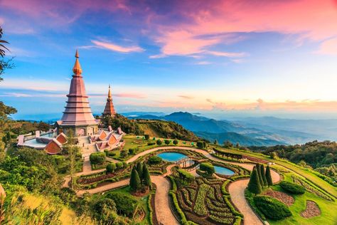 25 Best Things to Do in Chiang Mai (Thailand) - The Crazy Tourist Doi Inthanon National Park, Thailand Vacation, Visit Thailand, Chiang Rai, Northern Thailand, Chiang Mai Thailand, Book Things, Jules Verne, Destination Voyage