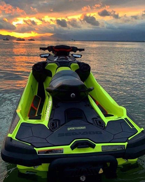 SEA-DOO (Jet-Ski) Jet Ski Aesthetic, Donzi Boats, Jet Ski Fishing, Ski Outfits For Women, Ski Pictures, Jet Skies, Ski Aesthetic, Ski Boats, Cool Boats