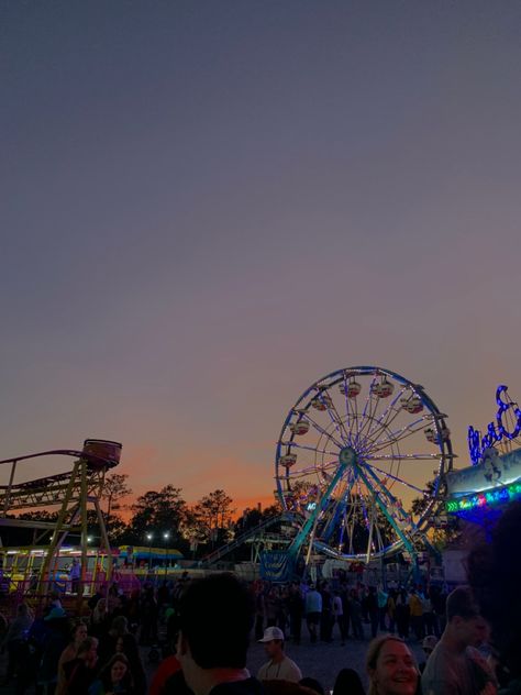 Fall Carnival, Fair Rides, Michigan Summer, Summer Fair, Summer Playlist, Tiktok Aesthetic, Dream Date, Falls Creek, Fun Fair