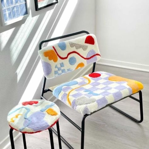 Tufted Chairs, Tufting Diy, Tufted Furniture, Funky Rugs, Designer Chairs, Tufted Chair, 자수 디자인, To Say Goodbye, Mariah Carey