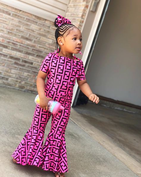 My baby is growing into a Beautiful little girl 😍😍😇and I’m loving every moment of it😇 Outfit @goldenbeautydesigns Baby African Clothes, Dresses Ankara, Ankara Styles For Kids, Styles Clothes, African Dresses For Kids, African Print Dress Designs, Afrikaanse Mode, Kids Dress Wear