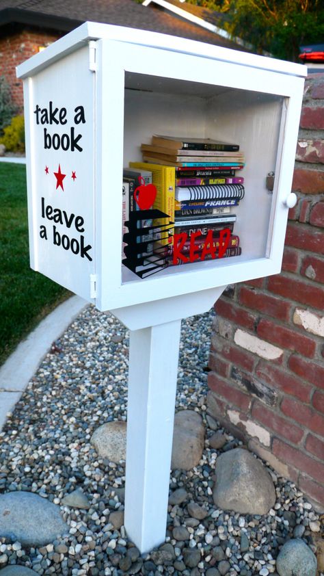 Create a My Little Free Library for your home! (vinyl added with the Silhouette) Little Free Library Plans, Tiny Library, Street Library, Library Plan, Book Swap, Lending Library, Mini Library, Community Library, Book Exchange